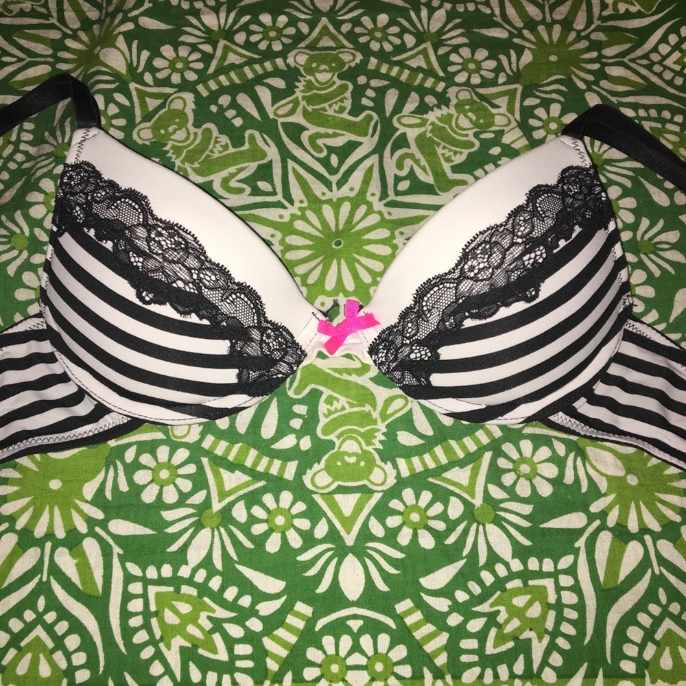 Sexy push-up bra 🌞